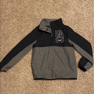 Under Armour sweatshirt w/out hood